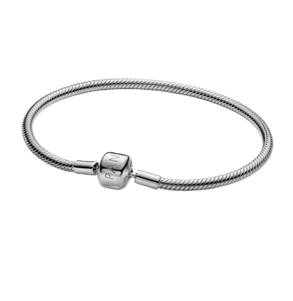 This bracelet is made of 18-carat white gold, weighing 12 grams, with a charm clasp set with 10 diamonds totaling 0.20 carats.