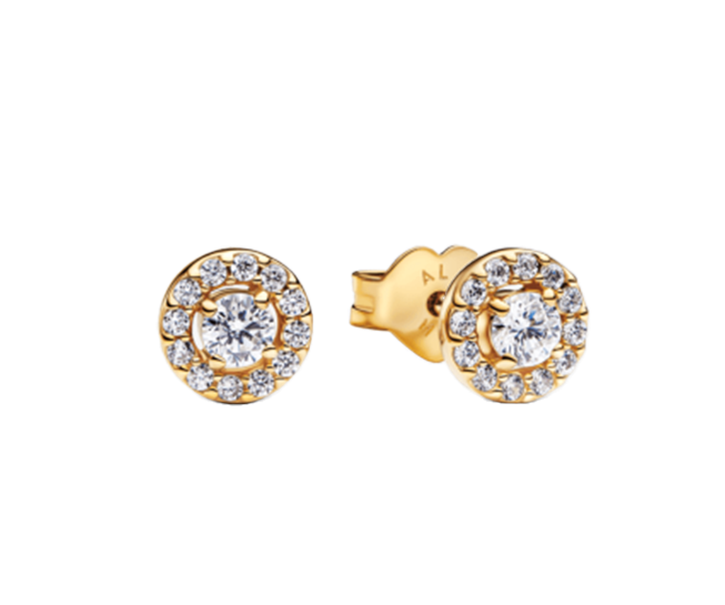 Made of 18k yellow gold, the heart features a 0.55-carat diamond center and a halo of 40 smaller diamonds, adding up to 0.50 carats.