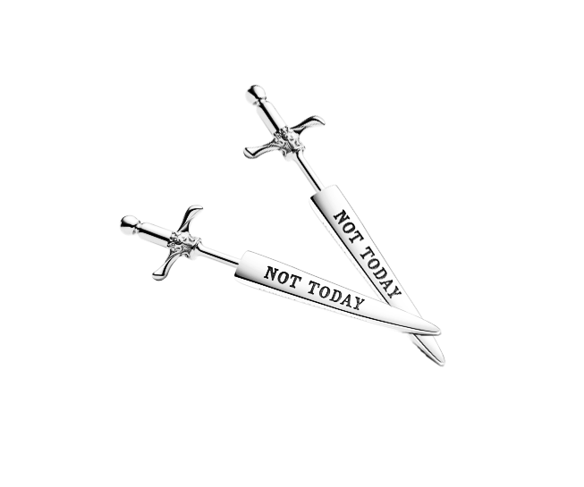 Crafted in 18-carat white gold, this bracelet features three diamond-studded charms with a total of 15 diamonds weighing 0.01 carats each, totaling 0.15 carats.