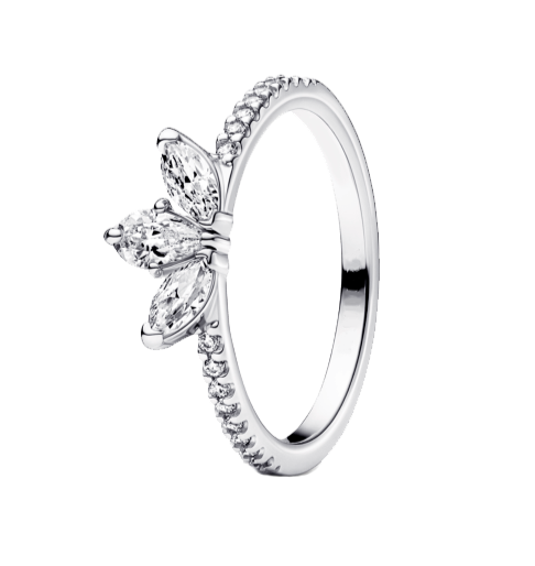 Three 0.25-carat petal-cut Diamand in a eighteen-carat white gold with diamonds band, bringing the total carat weight to 1.35.