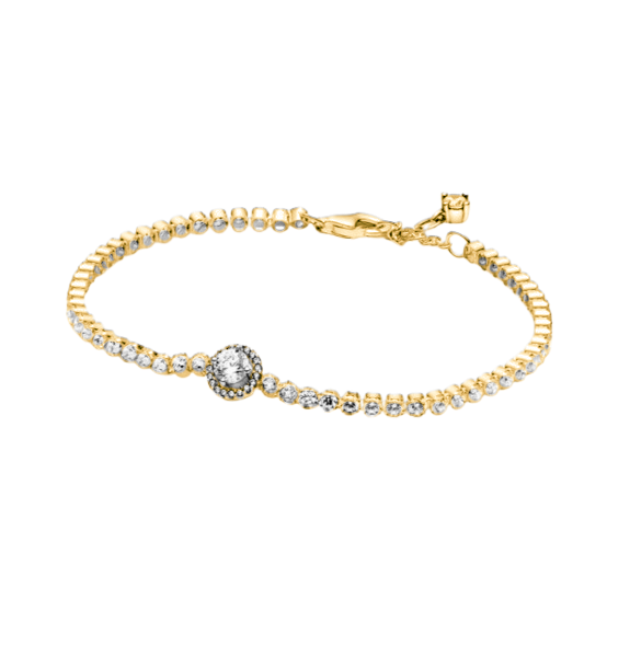 Made of 18-carat white gold, this bracelet includes a circular centerpiece adorned with 30 brilliant-cut diamonds of 0.015 carats each, for a total of 0.45 carats.